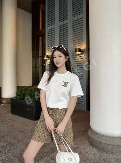 루이비통 여성 LV 로고 자카드 반팔 티셔츠 세트 96943