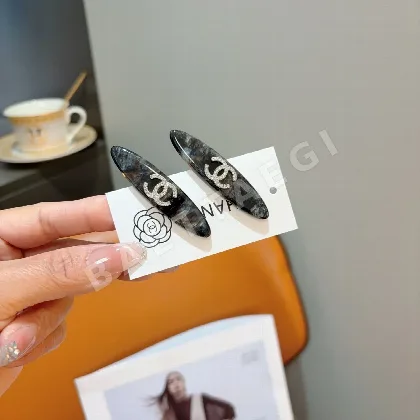 샤넬 메탈릭 BB 클립 헤어악세 183162
