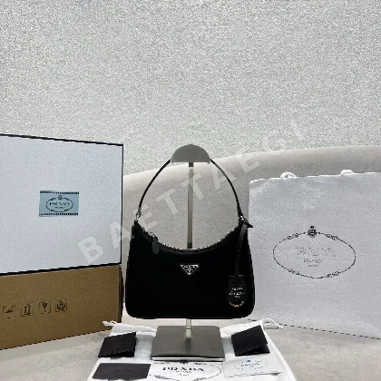 프라다 나일론 호보백 C168838