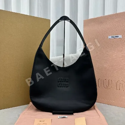 미우미우 소프트 레더 토트백 68187