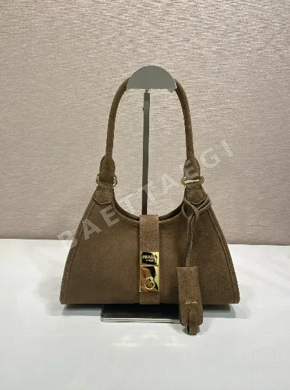 프라다 스웨이드 미니 런웨이 가방 1BG580