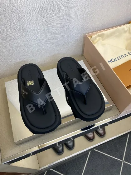 루이비통 송아지가죽 남성 슬리퍼 129600