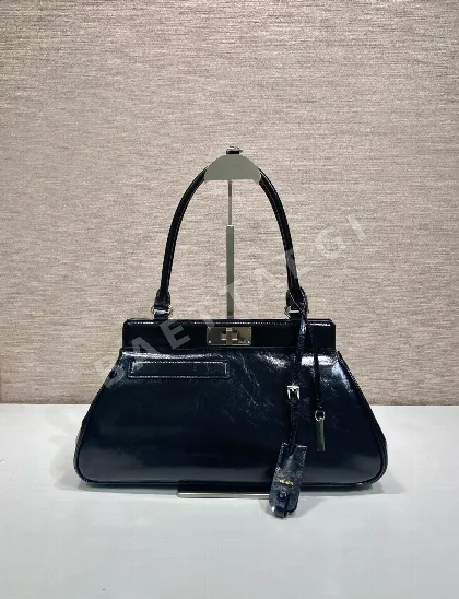 프라다 오일 왁스 가죽 핸드백 1BG569 67209
