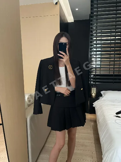 구찌 더블 G 브로치 블레이저와 비대칭 플리츠 스커트 세트 91712