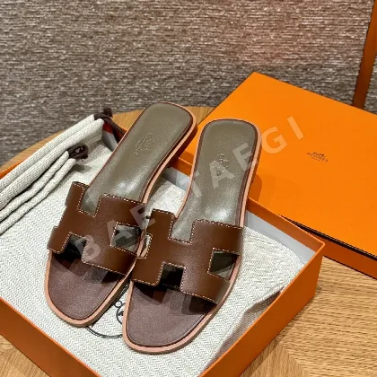 에르메스 오란 새들 레드 슬리퍼 117498