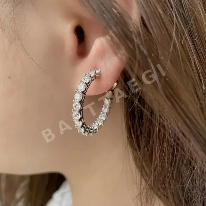 티파니 화이트 다이아몬드 원형 귀걸이 71078