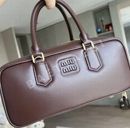 미우미우 초콜릿 패딩 라지 볼링 가방 68175
