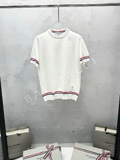 톰브라운 4바 스트라이프 크루넥 반팔 티셔츠 50228