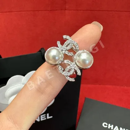 샤넬 더블 C 더블펄 스퀘어 귀걸이 178093