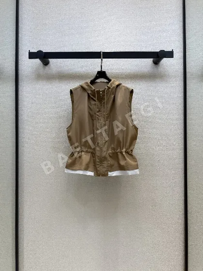루이비통 모노그램 후드 드로스트링 방풍 베스트 113198