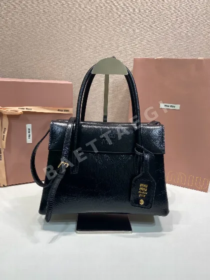 미우미우 카프스킨 핸드백 5BA302 67153