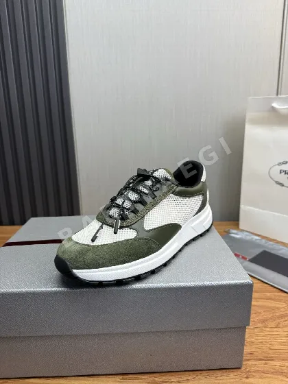 프라다 소가죽 남성 스니커즈 149042