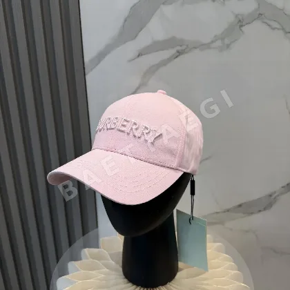 버버리 자수 코튼 베이스볼 캡 81921