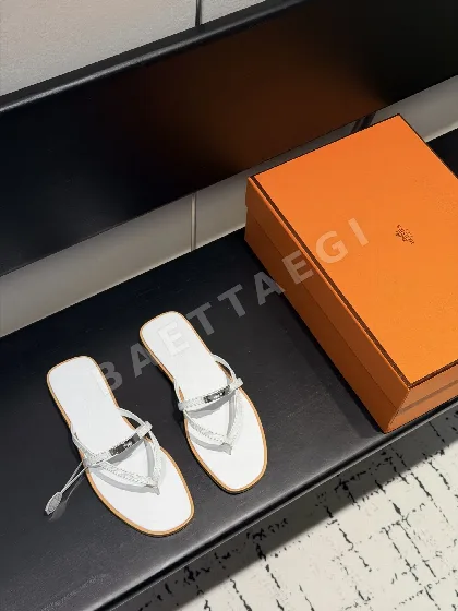 에르메스 미스 샌들 105003