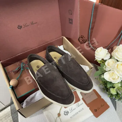 로로피아나 발수 가공 송아지가죽 화이트 로퍼 93747