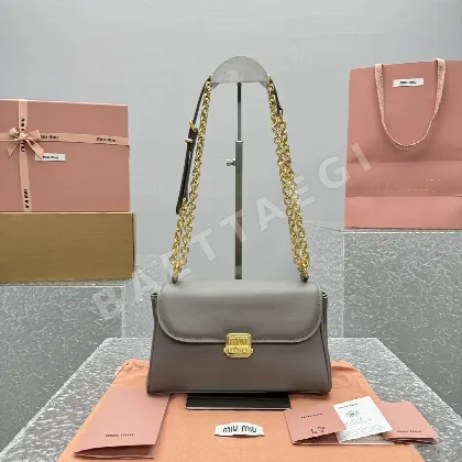 미우미우 바게트 백 68250