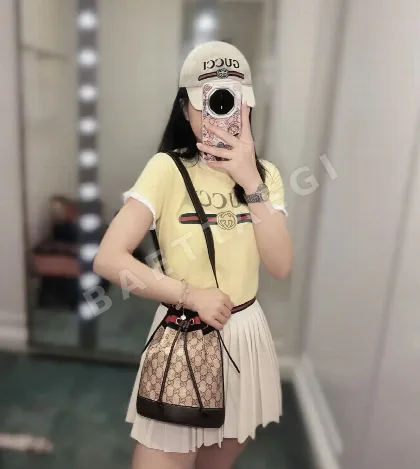 구찌 프린트 프릴 크루넥 반팔 티셔츠 45090