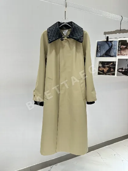 보테가베네타 탈착 라펠 램스킨 여성 가죽 자켓 185271