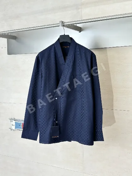 루이비통 콜라보 브이넥 긴팔 셔츠