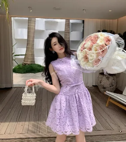 셀프포트레이트 라일락 퍼플 레이스 민소매 원피스 45822