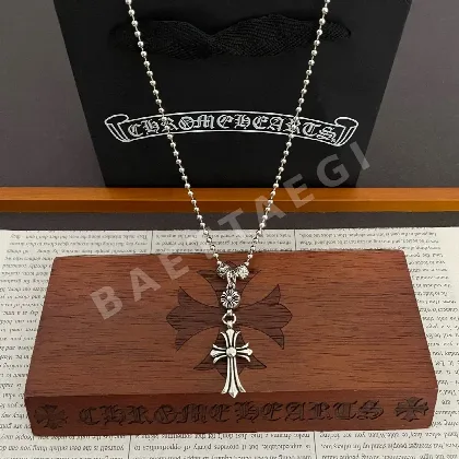 크롬하츠 크로스 펜던트 진주 목걸이 125880