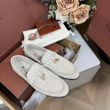로로피아나 조안 빈티지 스타일 로퍼 139659