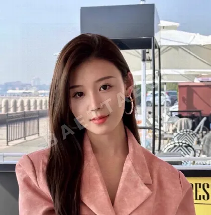 셀린느 독특한 디자인 귀걸이 69602