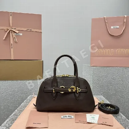 미우미우 보이보이 어드벤처 쉘 가방 68508