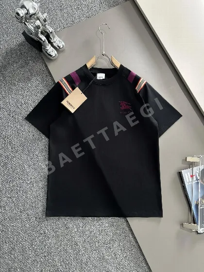 버버리 뉴 클래식 체크 패치워크 자수 남여공용 반팔 티셔츠 49373
