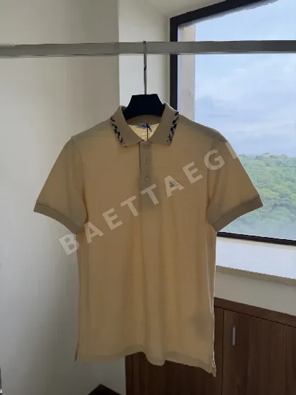 버버리 체크 카라 남성 반팔 티셔츠 103138