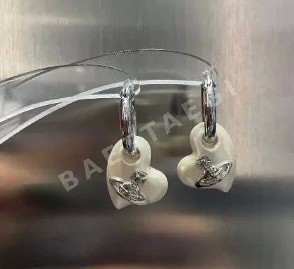 비비안웨스트우드 하트 펄 귀걸이 65128