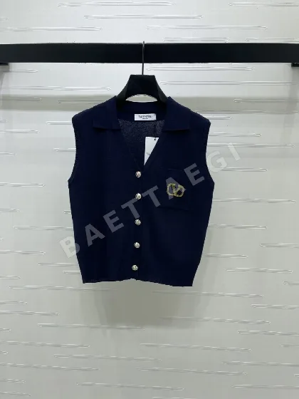 발렌티노 카라 자수 니트 베스트 여성 자켓 131619